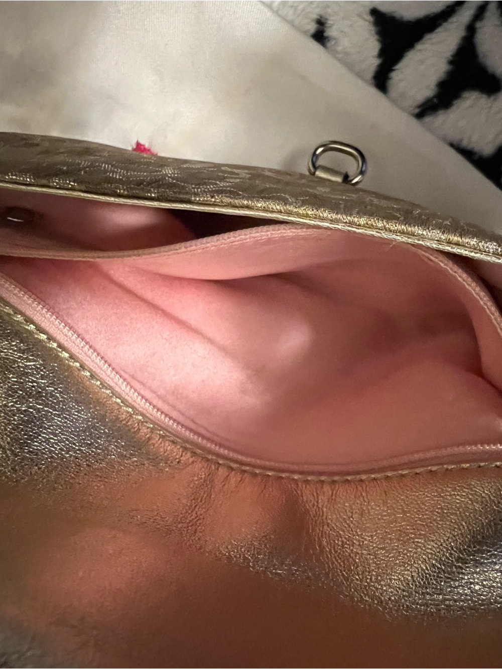 Coach Khaki Signature Jacquard Shoulder Bag with Gold Hardware - Picture 7 of 10